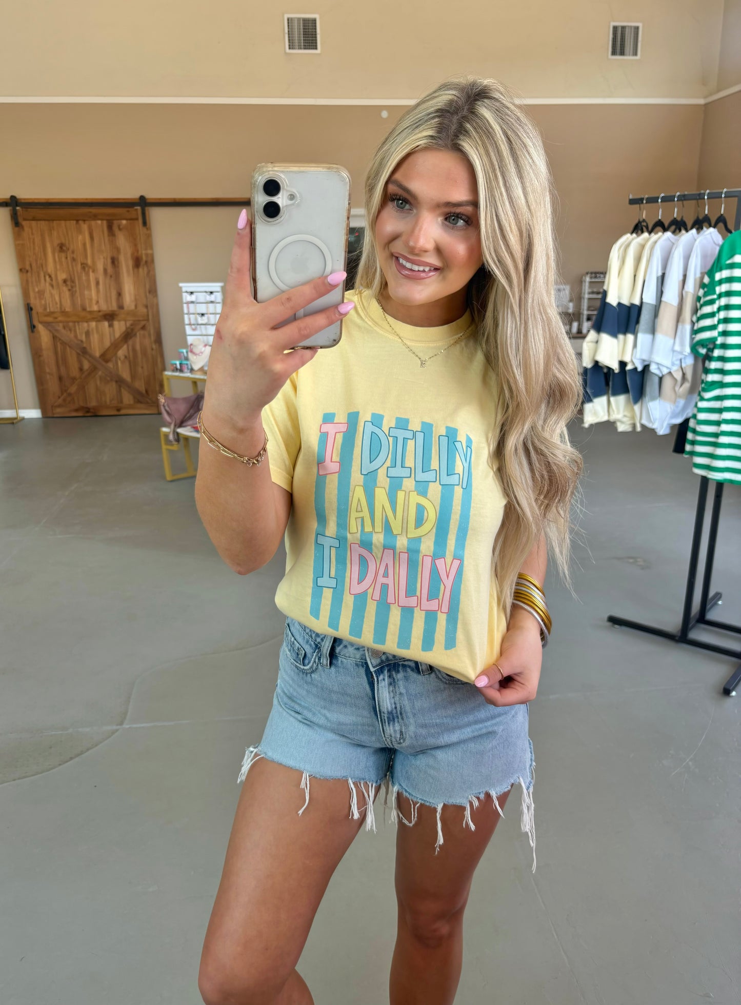Dilly Dally Tee