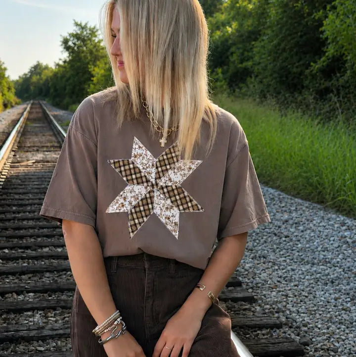 Cottage Star Tee