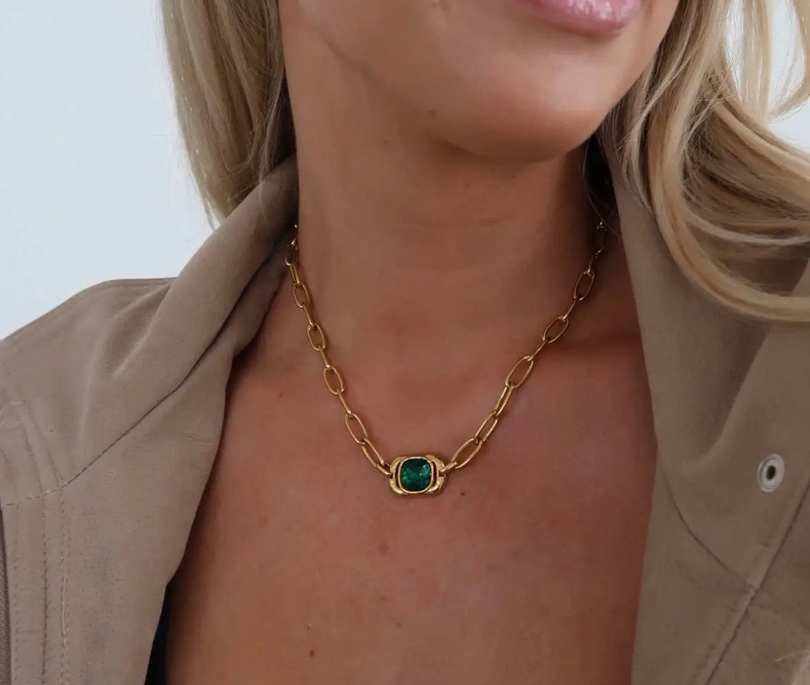 Emerald Necklace ChanSutt