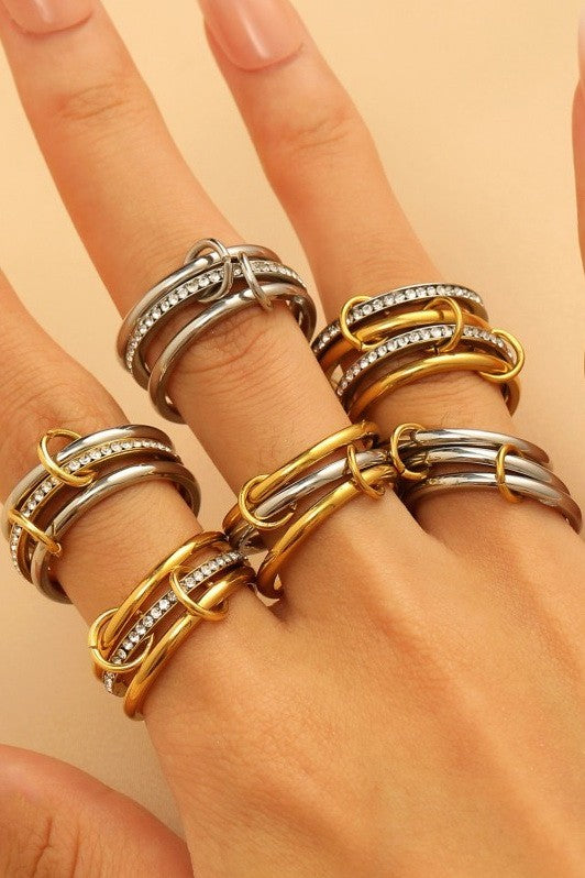 Stackable Linked Rings